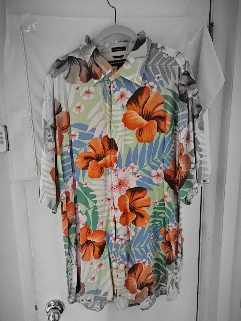 LOT of Men's (5) XL Hawaiian Shirts Name Brands